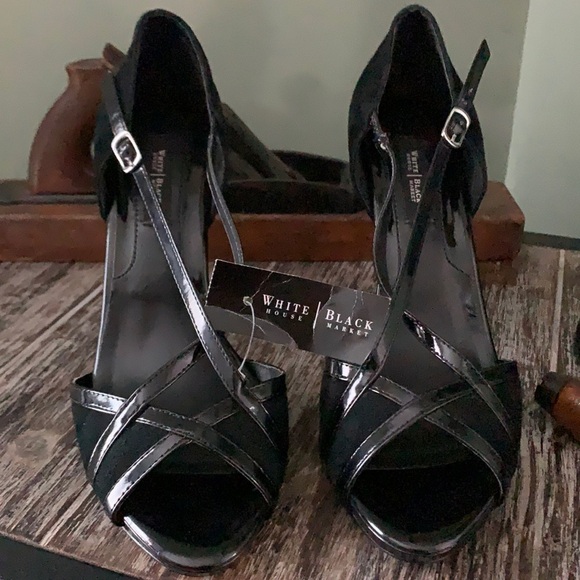 𝅺WHITE HOUSE BLACK MARKET D’Orsay Suede/Patent Heel - Picture 2 of 16